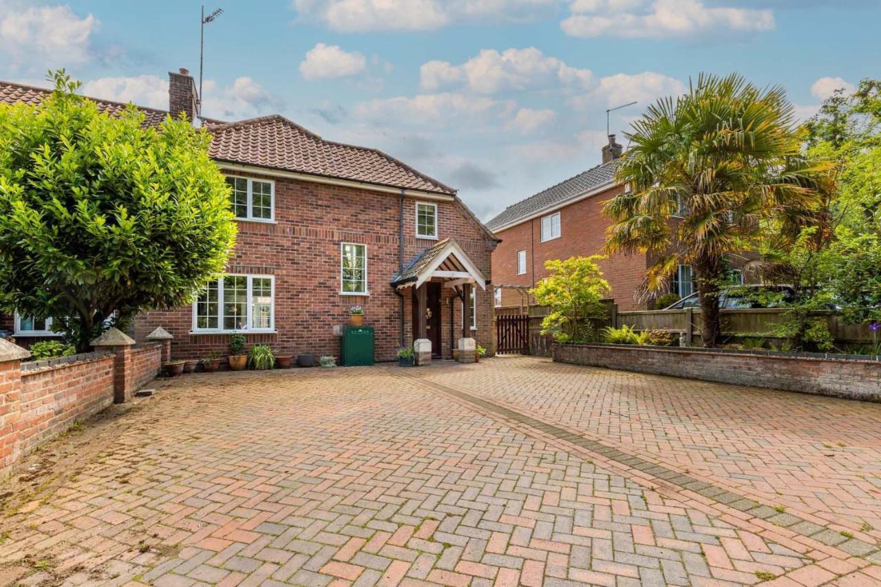 Host & Stay - Church Lane Cottage Filby Exteriör bild